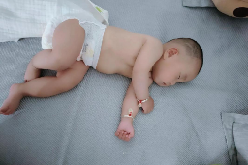 博兴宝宝几个月可以吃水果